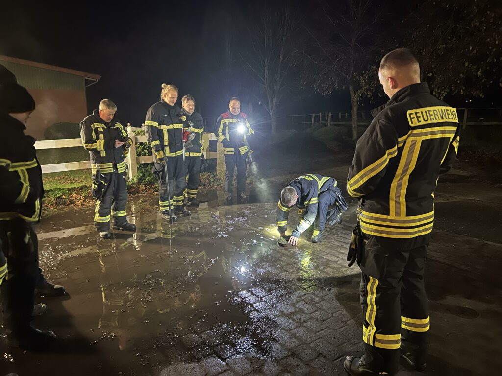 Übung der Feuerwehr Tangstedt auf dem Gelände von Gut Tangstedt