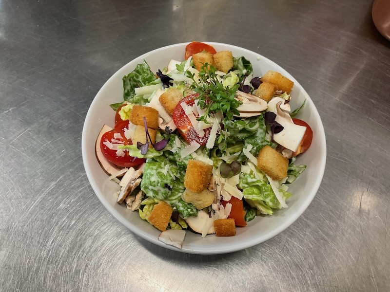 hausgemachter Caesar Salad
