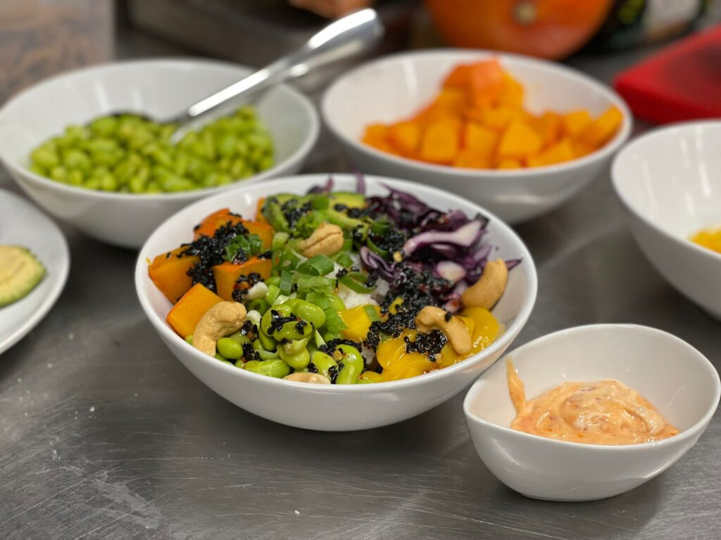 Zubereitung Herbst-Bowl Hofküche Gut Tangstedt