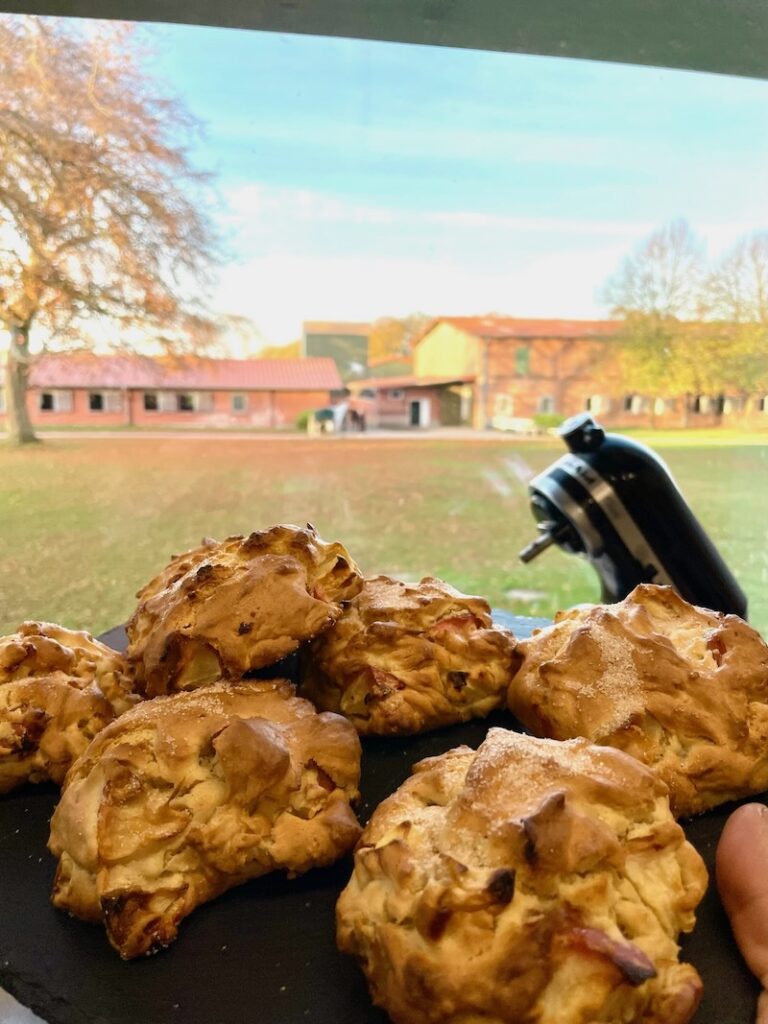 Zubereitung Apfelsemmeln Café Hofküche Gut Tangstedt
