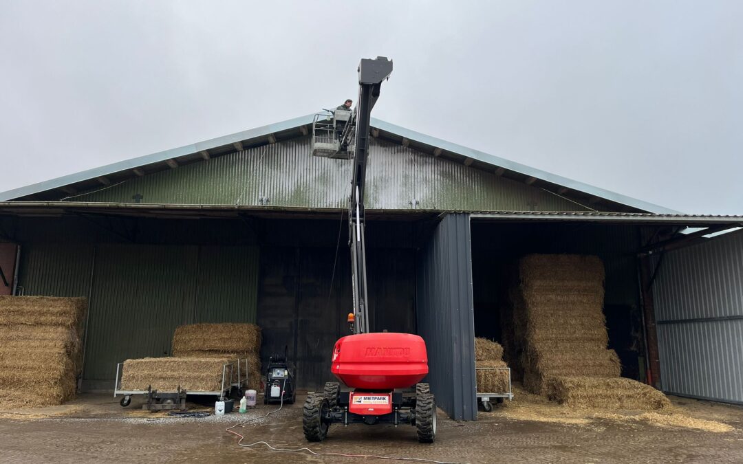 Reinigung Halle 2 beim Neubau Strohlager