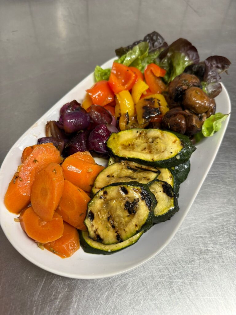 Antipasti-Platte für Geburtstagsbuffet
